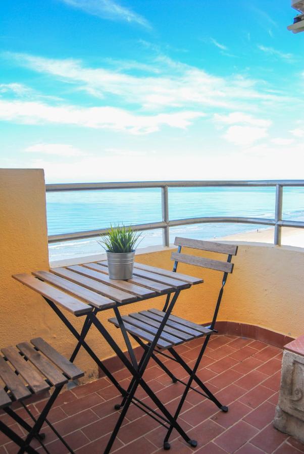 Piso Amplio Frente Al Mar En Pleno Paseo Maritimo. Apartment Cadiz Exterior photo