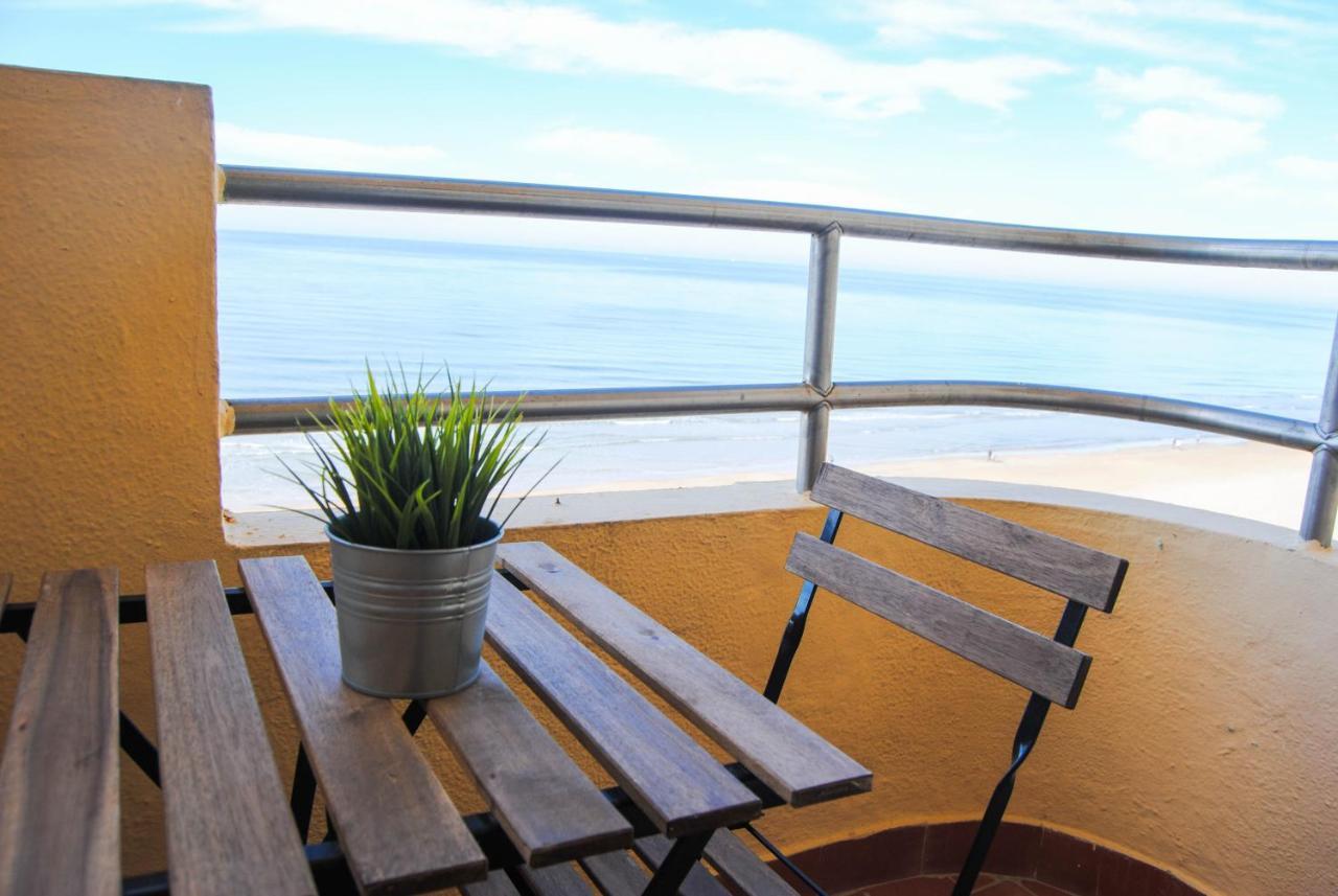 Piso Amplio Frente Al Mar En Pleno Paseo Maritimo. Apartment Cadiz Exterior photo